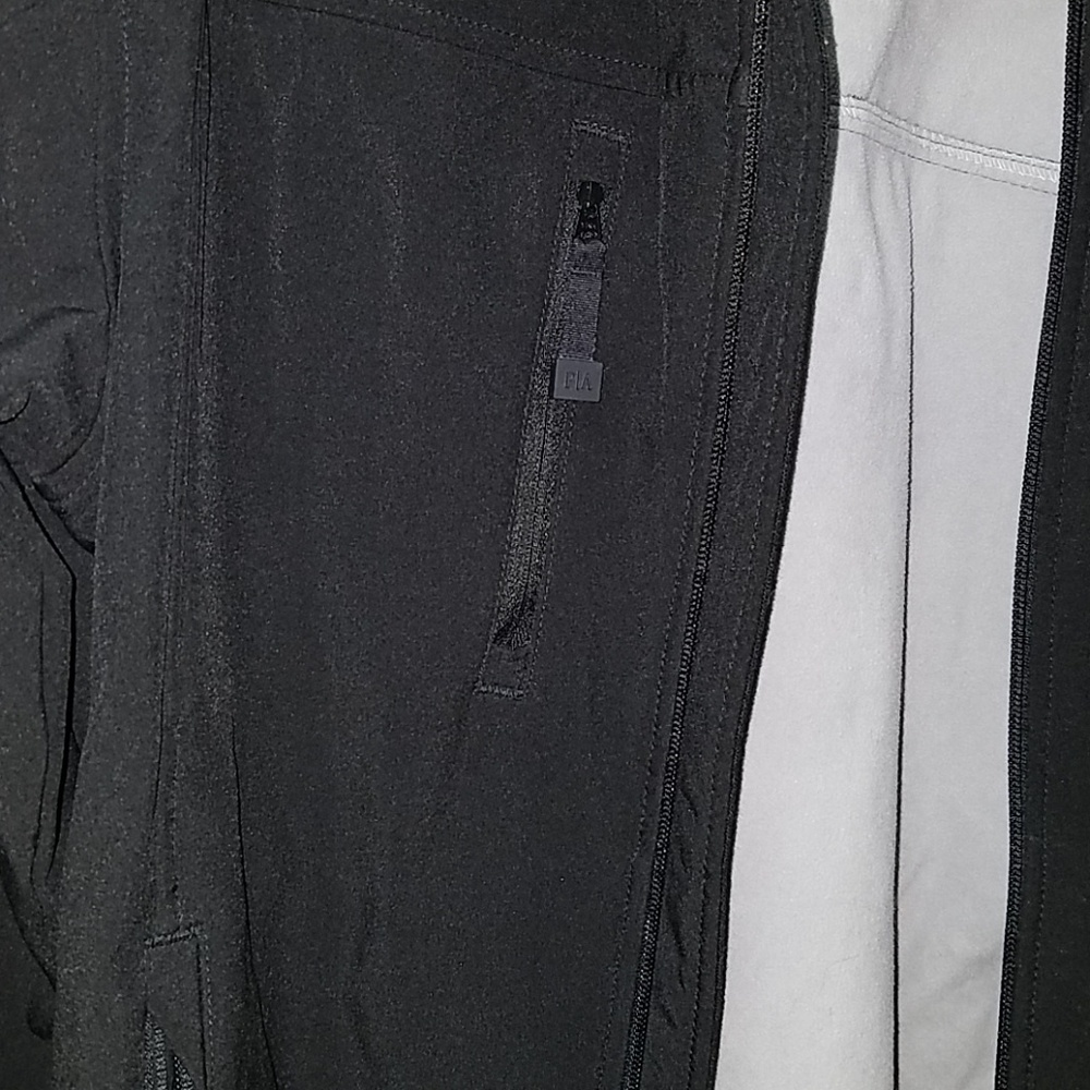 Perfect water/wind proof jacket - Picture 3 of 8